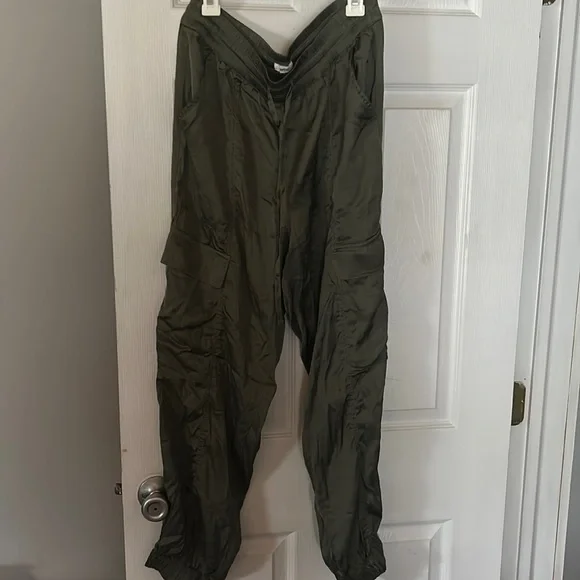 Aerie Olive Green Track Pants - Picture 1 of 3
